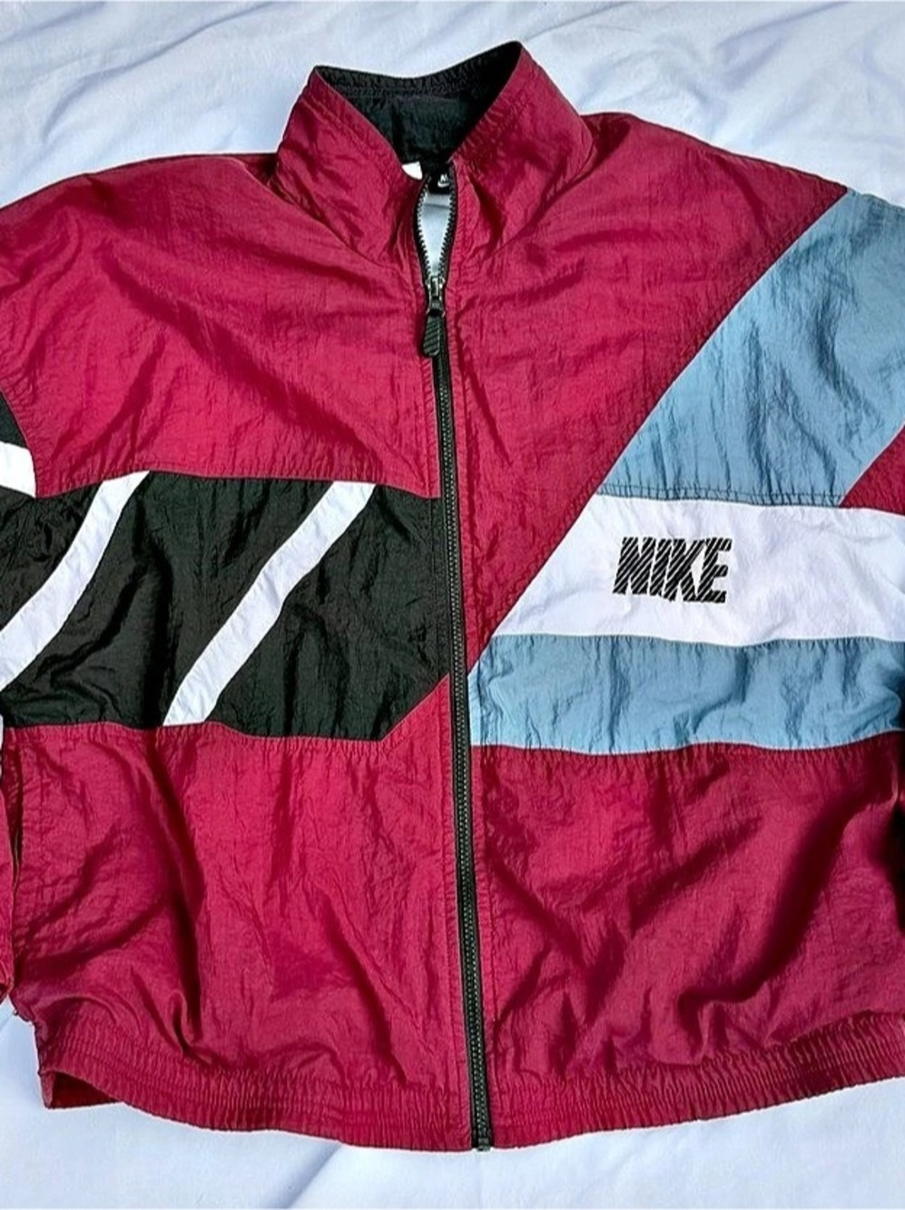 Vintage 90’s Nike Color Block Windbreaker Jacket in Red & Blue